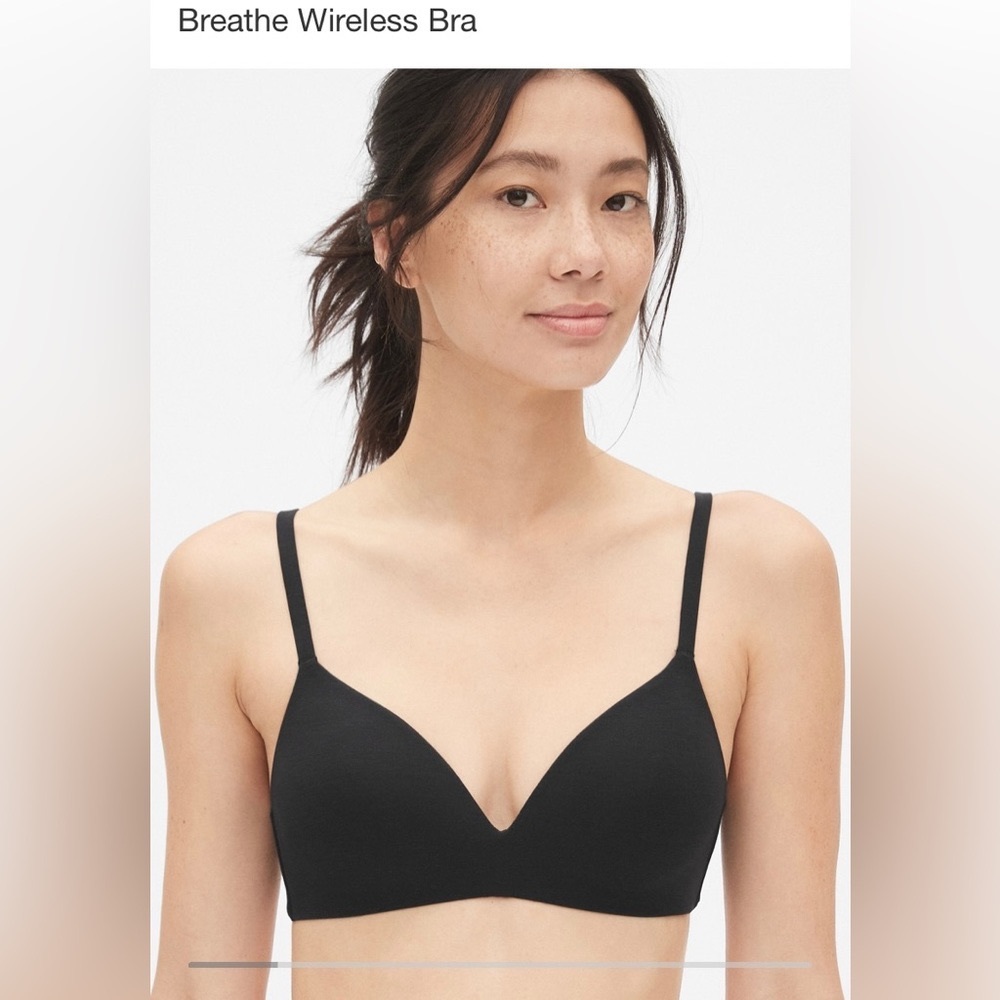 Gap Breathe Wireless Bra